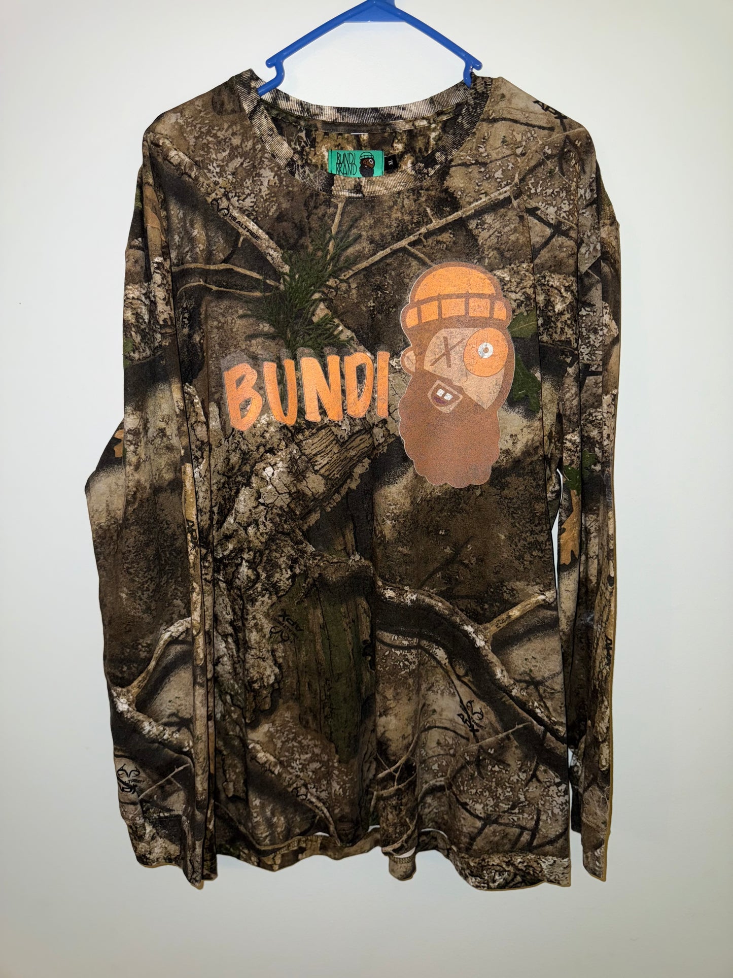 Hooters Tee/ no pocket